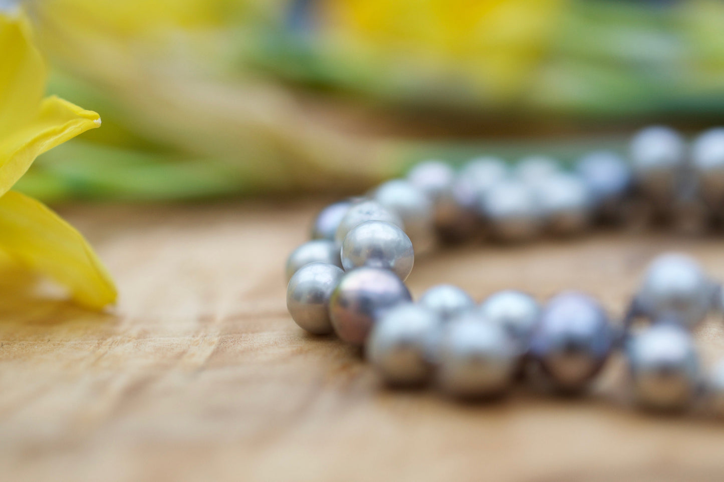 Multi Strand Pearl Bracelet in Grey and Black / Real Pearl Bracelet / Freshwater Pearl Bracelet / Coloured Pearl Bracelet