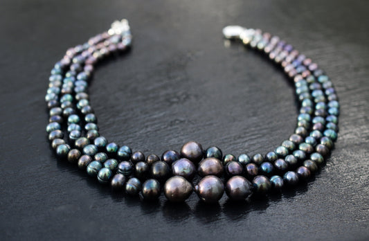 Graduated Pearl Necklace in Black with Sterling Silver