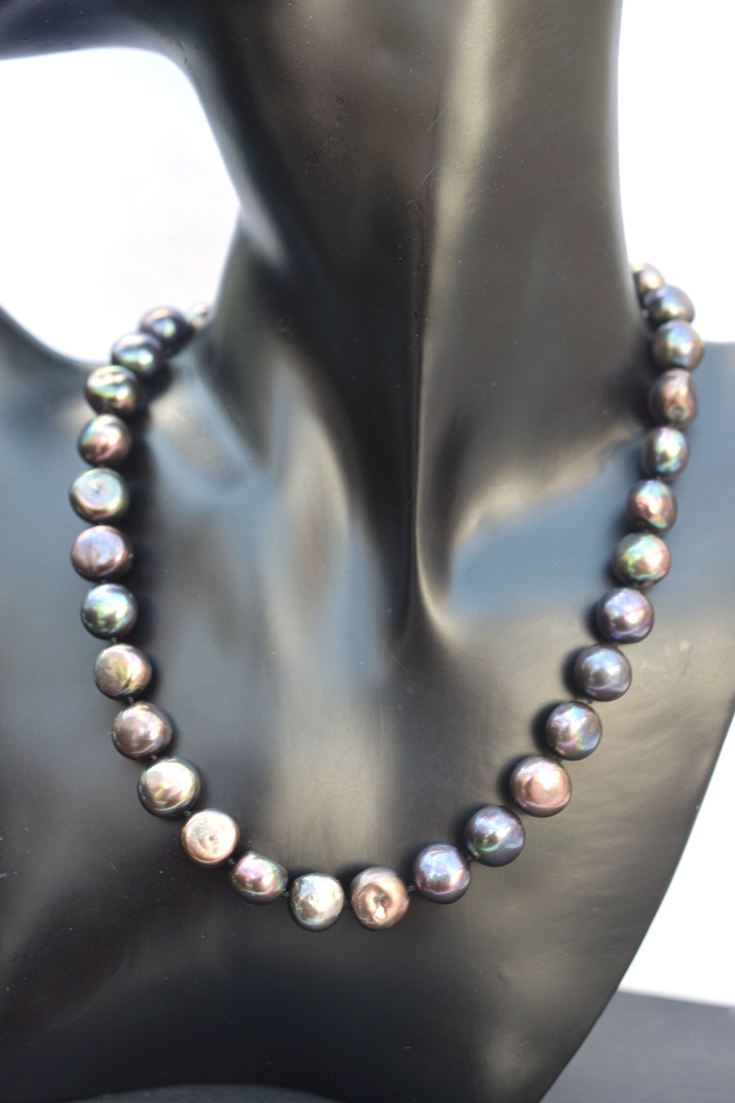 Cultured Pearl Necklace in Black Pearl